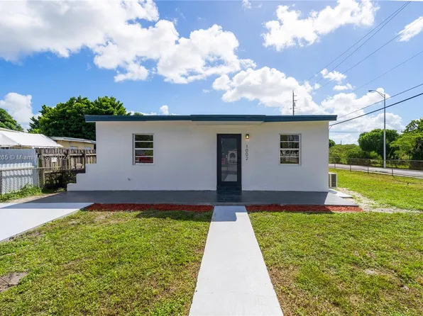 1002 E 19th St, Hialeah, FL 33013