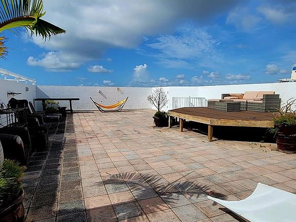 4th image of 3530 Mystic Pointe Dr #Penthouse 02
