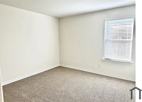 7404 Alfriston Pl — Photo 10
