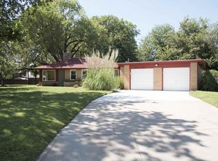 1301 N Minisa Dr, Wichita, KS 67203