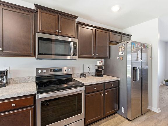 3rd image of 7643 Jordan Rd