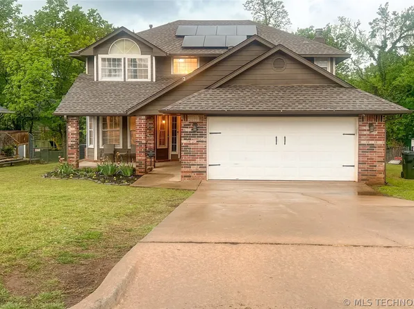 3610 Magnolia Dr, Sand Springs, OK 74063