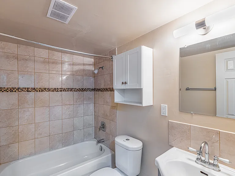 99 Agnes St — Photo 17