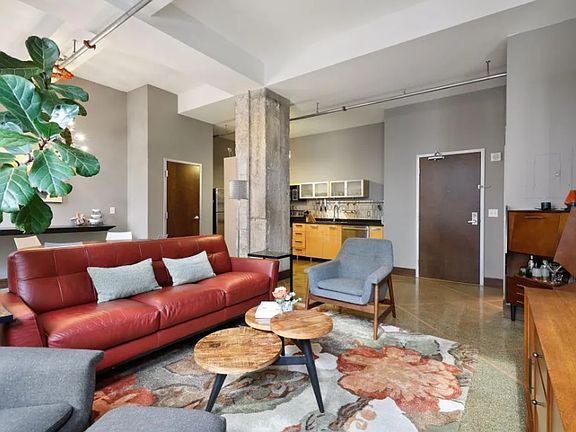 4th image of 350 Saint Peter St Unit 706