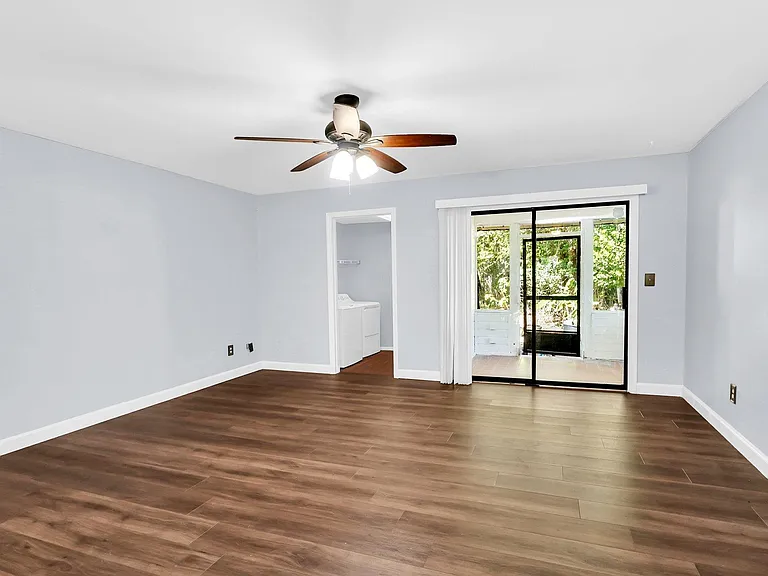 118 Michelle Ln #C — Photo 10