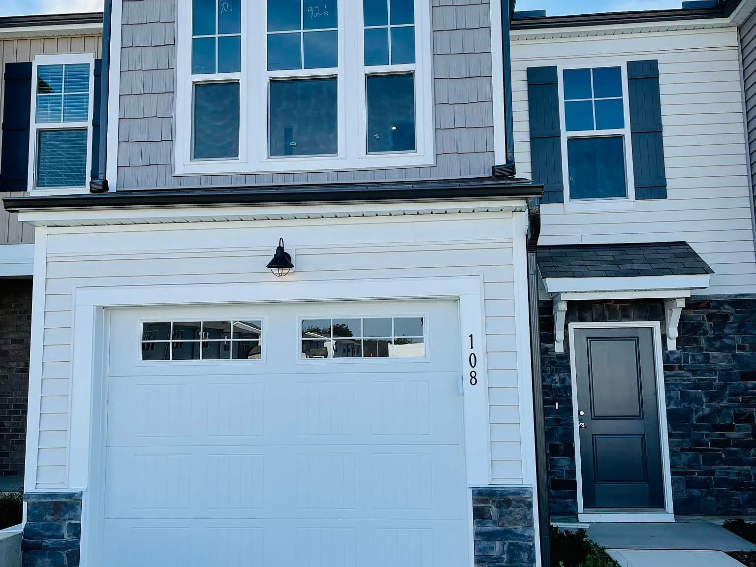3 bed, 2.5 bath, 1658 sqft, $1,800 — Photo 1