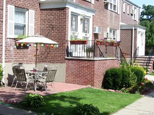 73-27 263 Street #GV87, Glen Oaks, NY 11004