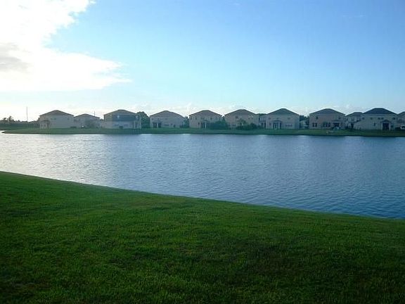 2nd image of 742 Carriage Lake Way