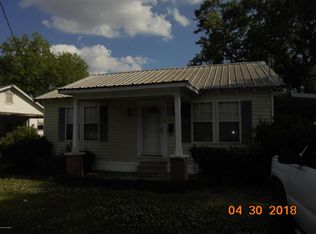 711 5th St, Jennings, LA 70546
