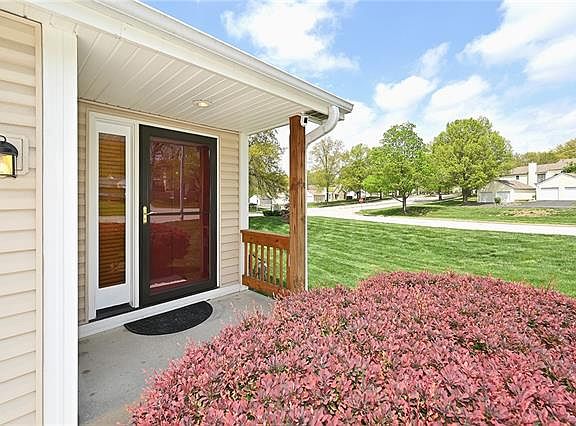 3rd image of 8234 NW Bradford Ct