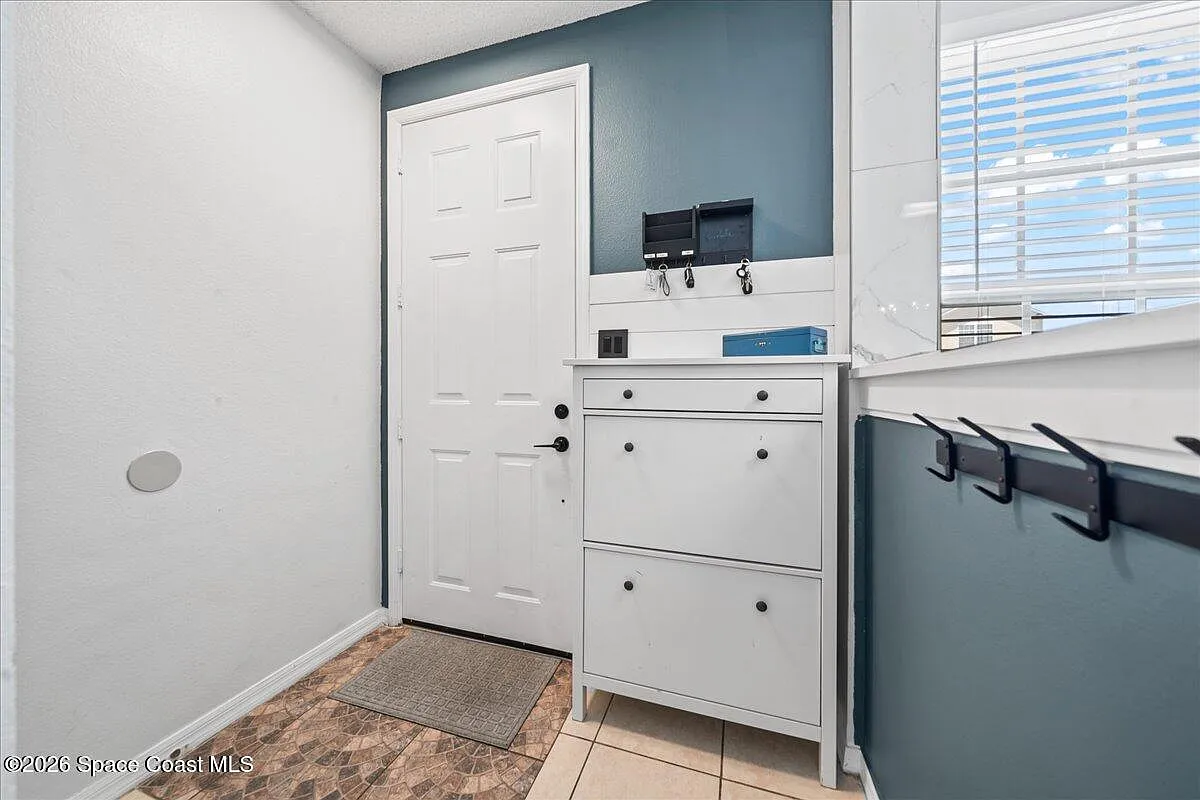 2 bed, 2.5 bath, 1388 sqft, $1,850 — Photo 4