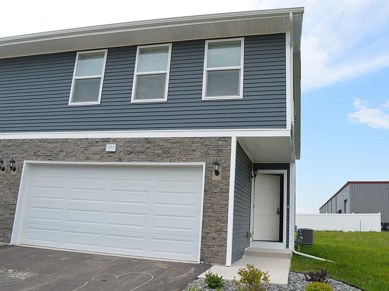 311 Alberts Dr — Photo 4