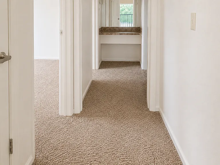 Woodside Village Apartments — Photo 28