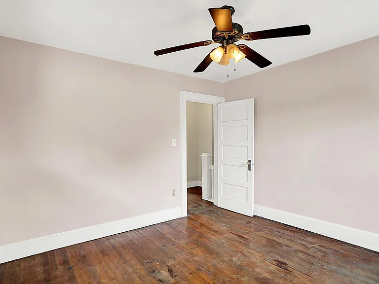 628 N Riley Ave — Photo 23