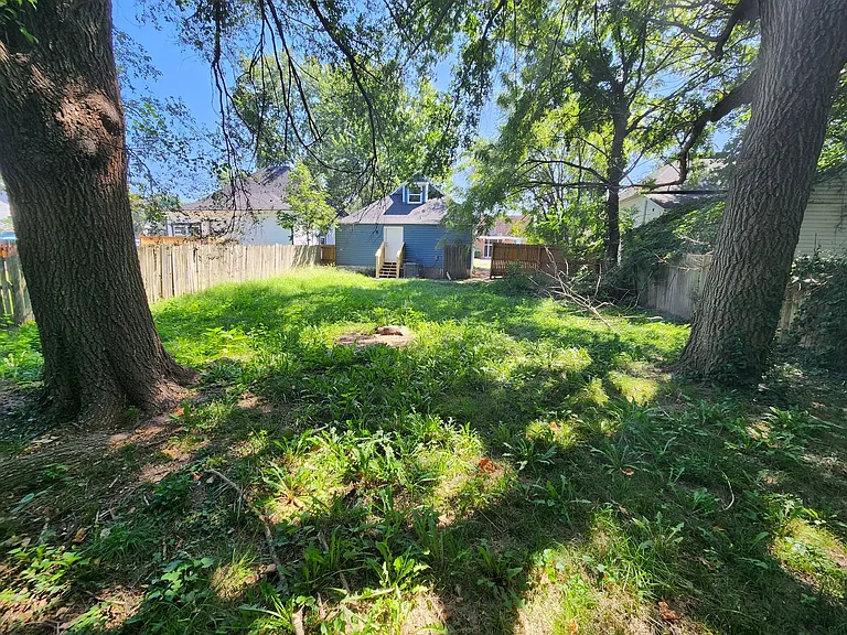 2153 N National Ave — Photo 35