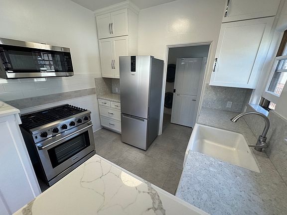 5th image of 1557 S Genesee Ave #1557