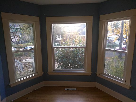 living room bay