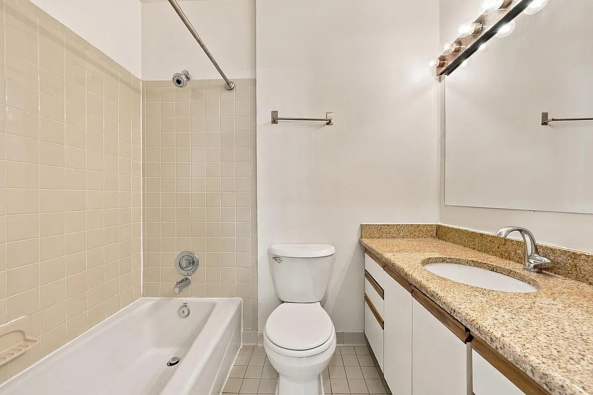 2 bed, 1163 sqft, $3,198 — Photo 1