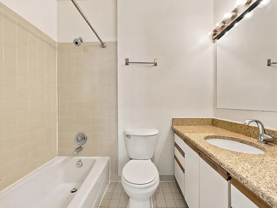 1011 O St NW #1