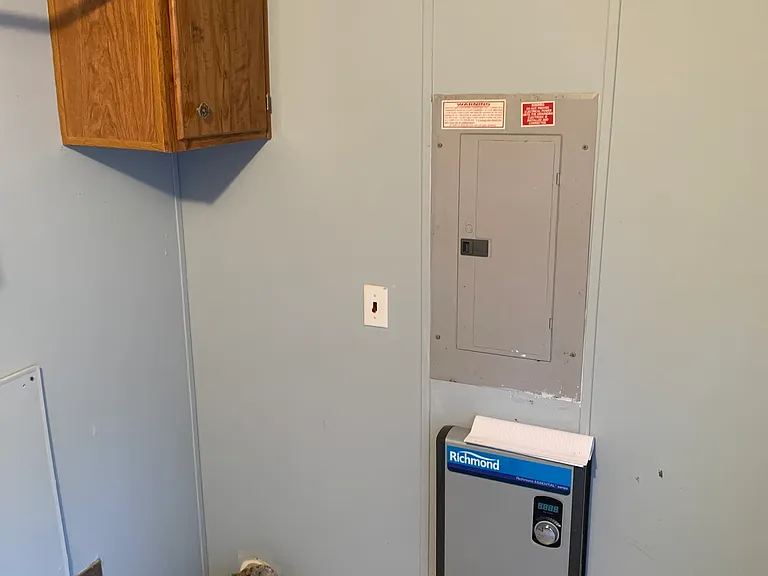 280 Price Rd — Photo 5