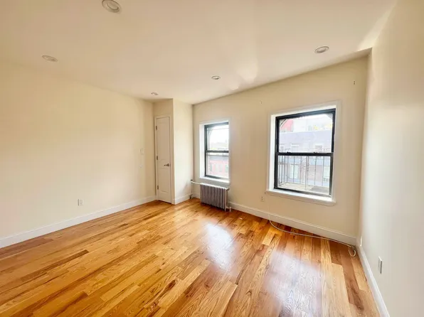 30 Rogers Avenue image 1 of 6