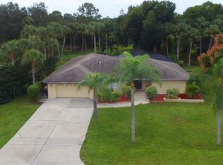 431 Hamlin Ln, North Fort Myers, FL 33903