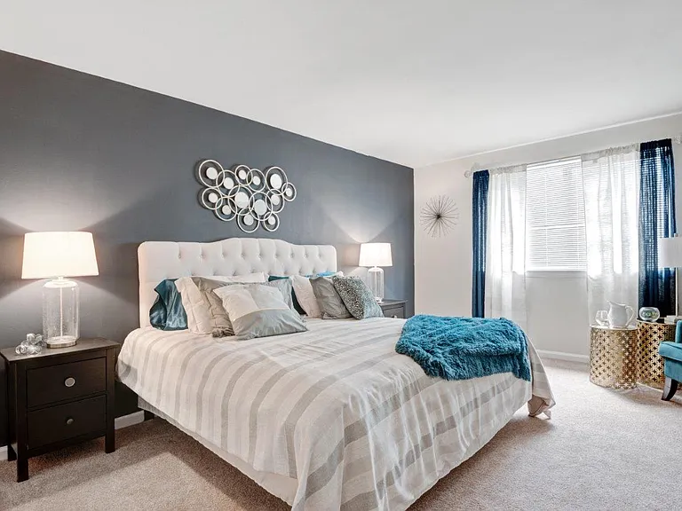 Willow Run at Mark Center Apartment Homes — Photo 12