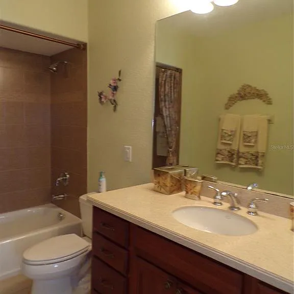 101 N Marion Ct #114 — Photo 43