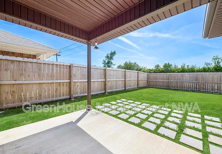 6111 NW McClellen St — Photo 21