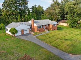 11809 Collins Dr, Germantown, MD 20876