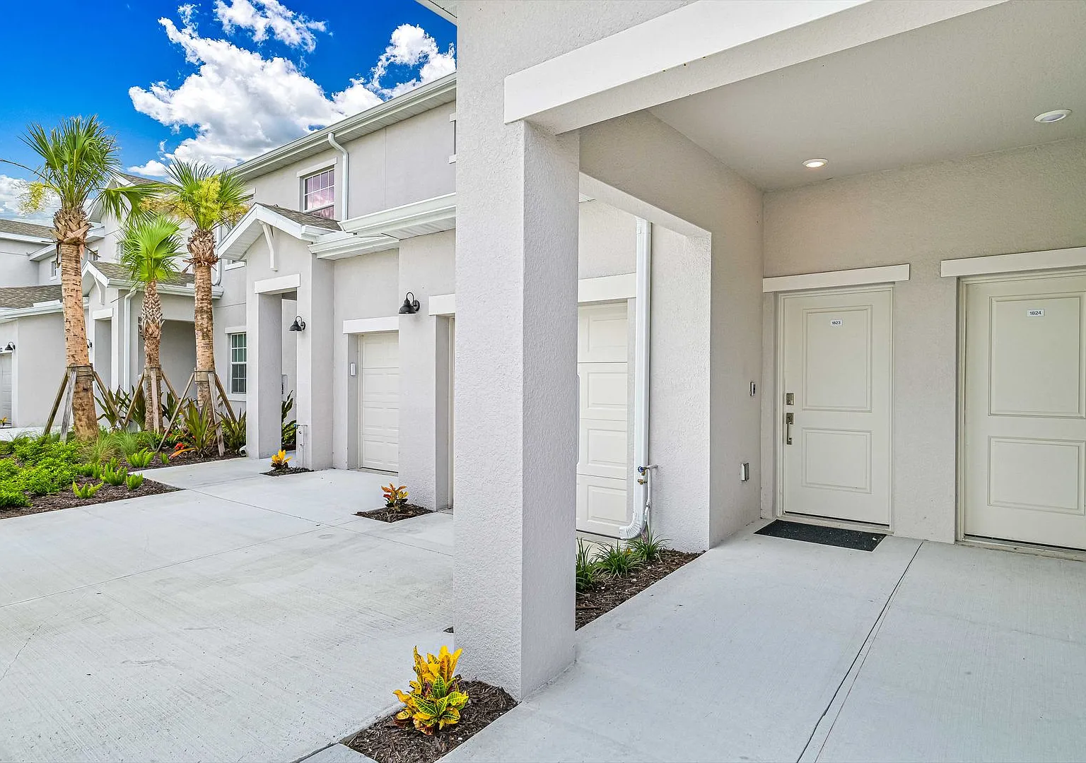 New Construction - 2/2 + Loft & 1 Car Garage In Ibis Landing! — Photo 2