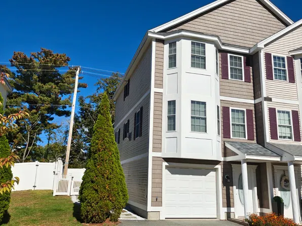 81 Manchester St, Lowell, MA 01852