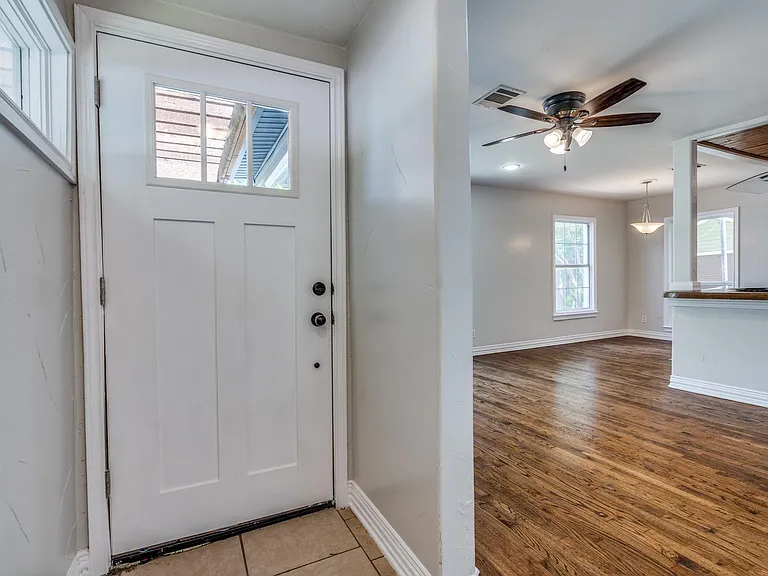 1318 Easton Rd — Photo 4