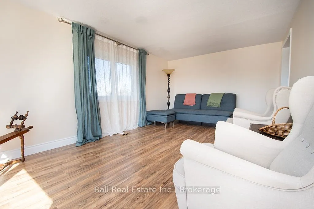 3 bed, $3,200 — Photo 4