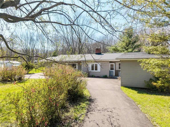 4942 Lear Nagle Rd, North Ridgeville, OH 44039