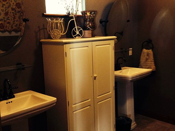 Master bath vanity area