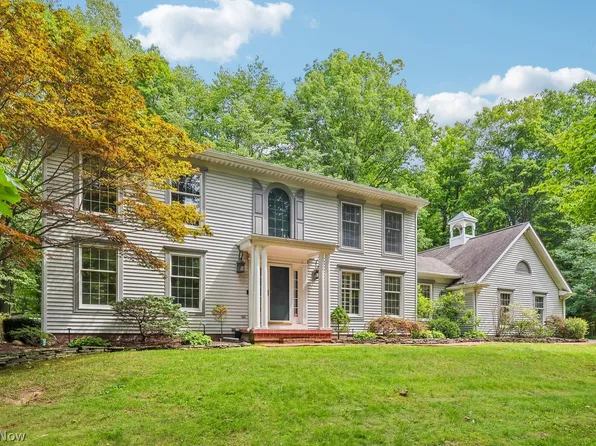 11499 Twin Mills Ln, Chardon, OH 44024