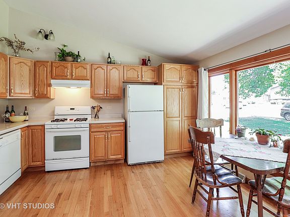 2nd image of 33296 N Valley View Dr