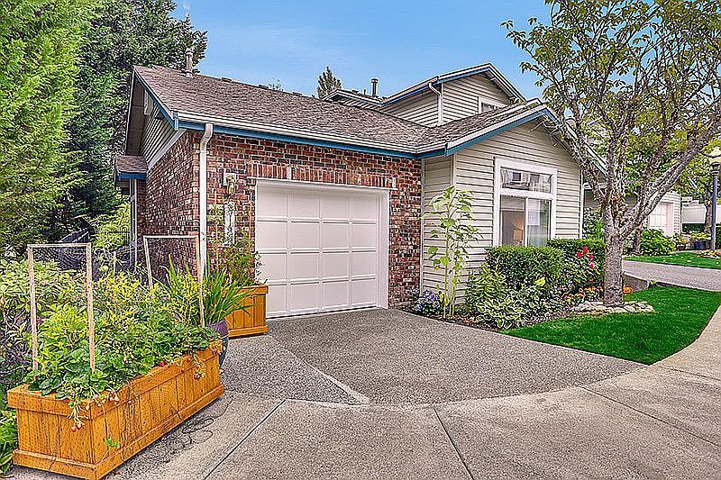 1st image of 2166 NW Pacific Elm Dr #2166