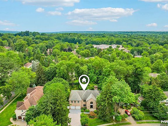 2nd image of 49 Alpine Dr