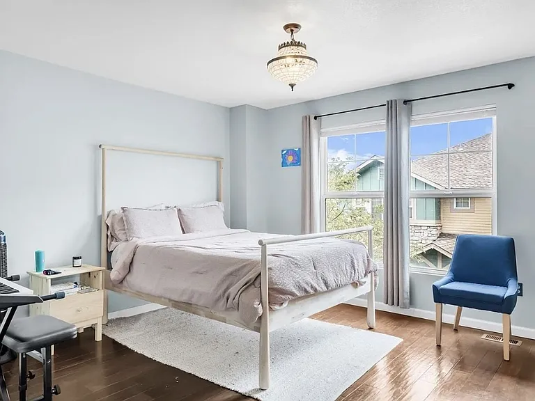 571 S Mobile Pl — Photo 13