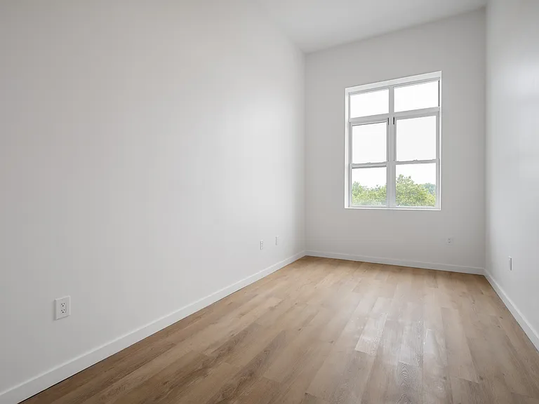 234 N 12th St #3F — Photo 6