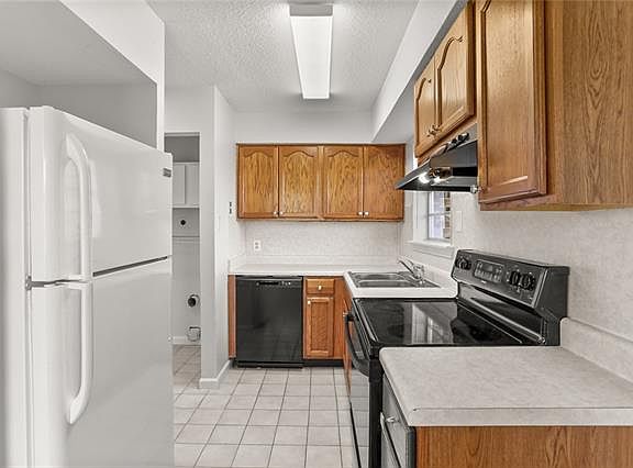5th image of 4921 Wabash St APT D
