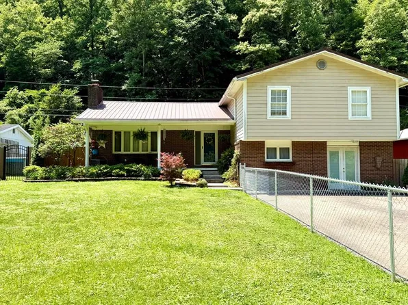 334 Armory Rd, Prestonsburg, KY 41653
