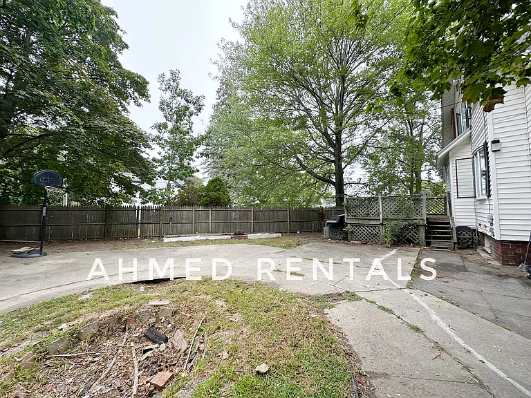 132 Main St #1 — Photo 40