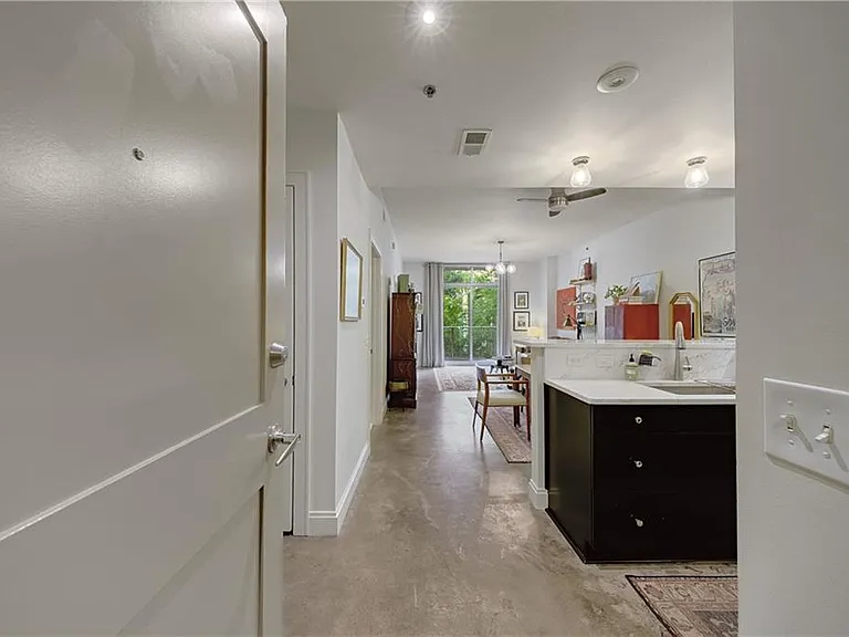 905 Juniper St NE #309 — Photo 3
