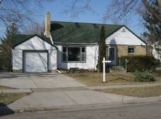 863 Iowa Ave W, Saint Paul, MN 55117