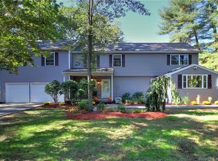 15 Birchbank Rd, Shelton, CT 06484