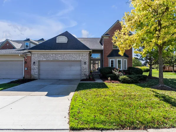 47671 Vistas Circle Dr N, Canton, MI 48188