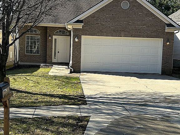 2nd image of 2021 Market Garden Ln